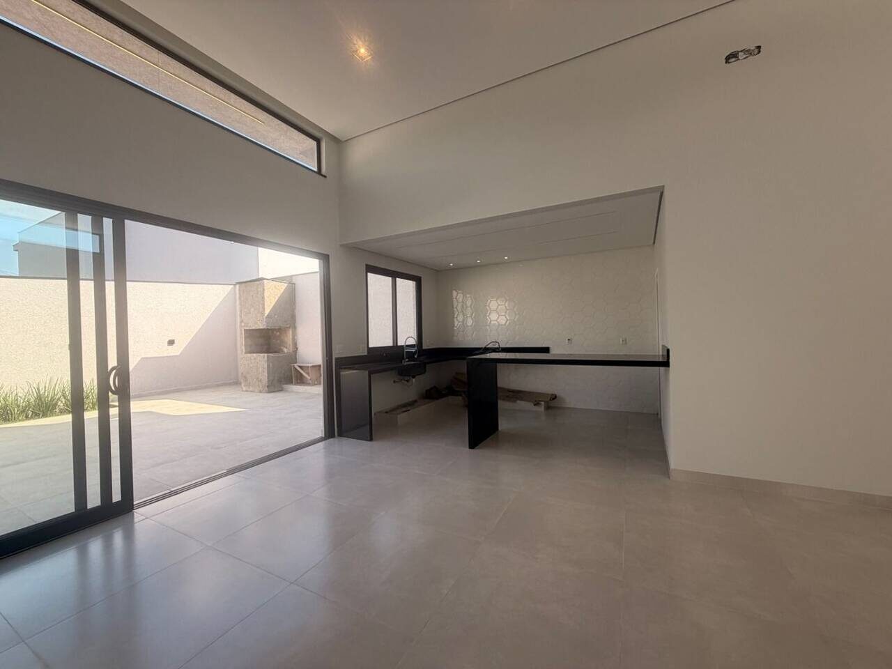 Casa com 3 quartos, 250 m², à venda por R$ 1.750.000 - Além Ponte - Sorocaba/SP