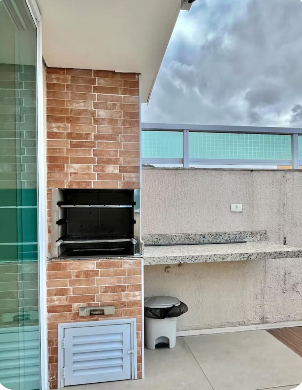 Pendthouse Sofisticado com Suíte Master, Hidromassagem e Rooftop Gourmet em Bertioga