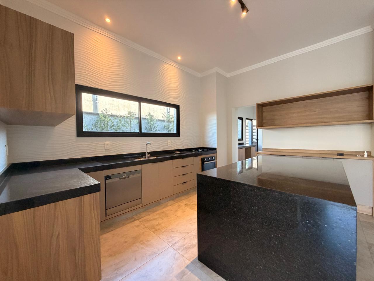 Casa de Luxo em Alphaville Nova Esplanada com Piscina Aquecida e Automação Inteligente