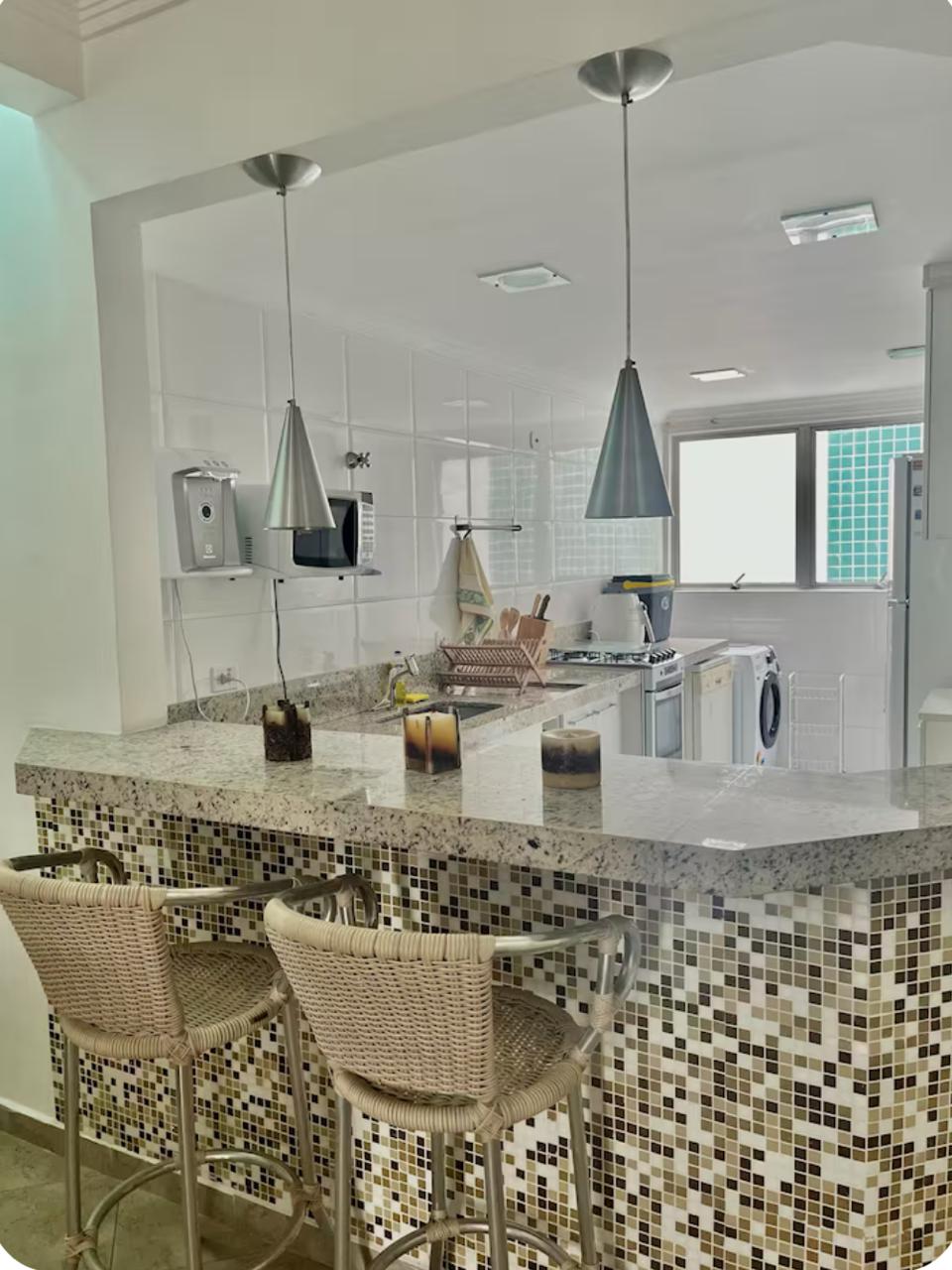 Pendthouse Sofisticado com Suíte Master, Hidromassagem e Rooftop Gourmet em Bertioga