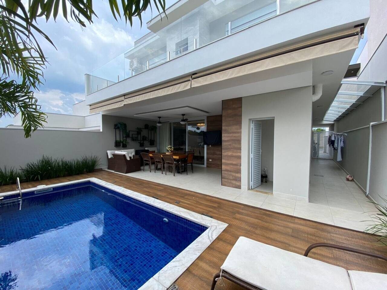 Sobrado de 250 m² no Le France