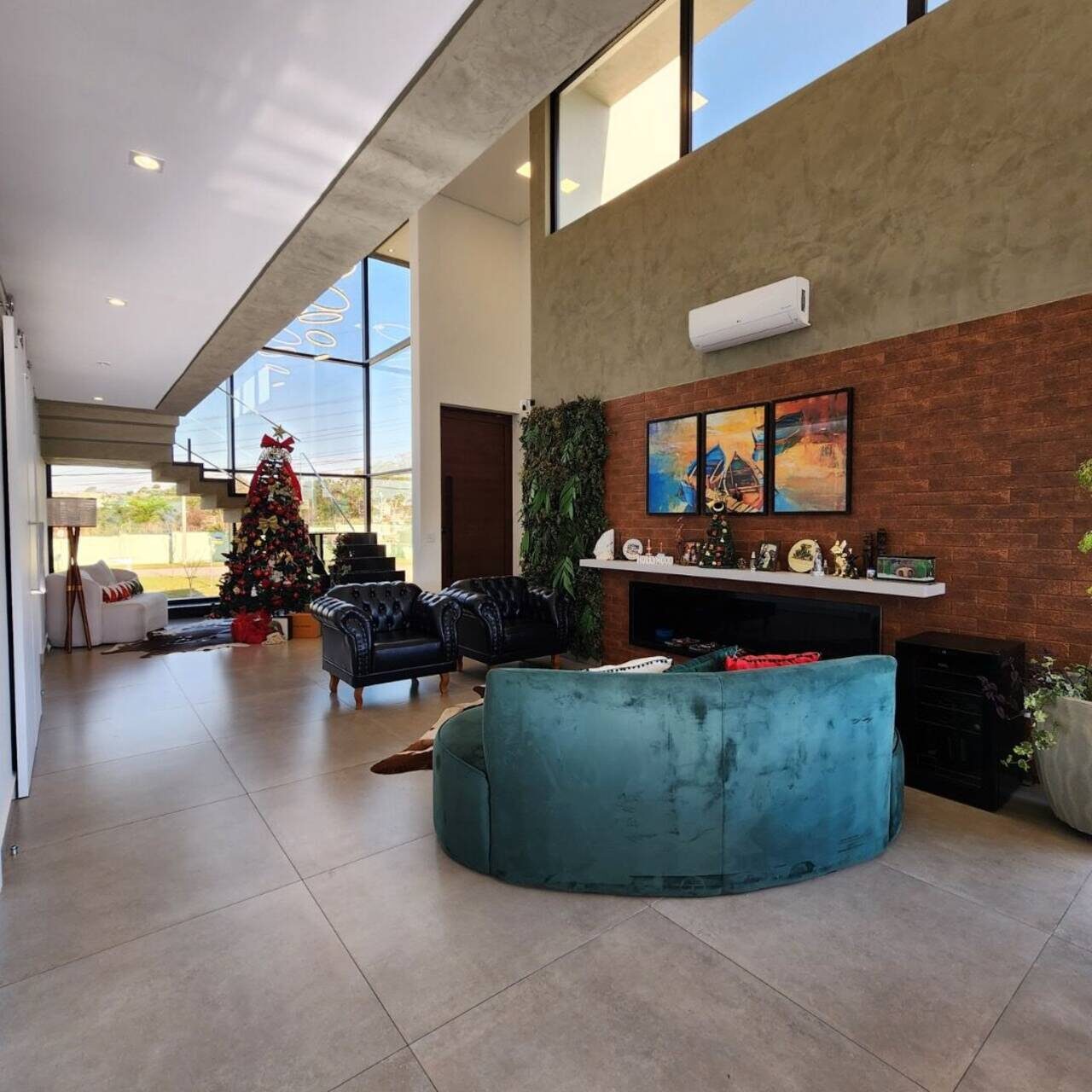 Sobrado com 4 quartos, 359 m², à venda por R$ 2.300.000 - Iporanga - Sorocaba/SP