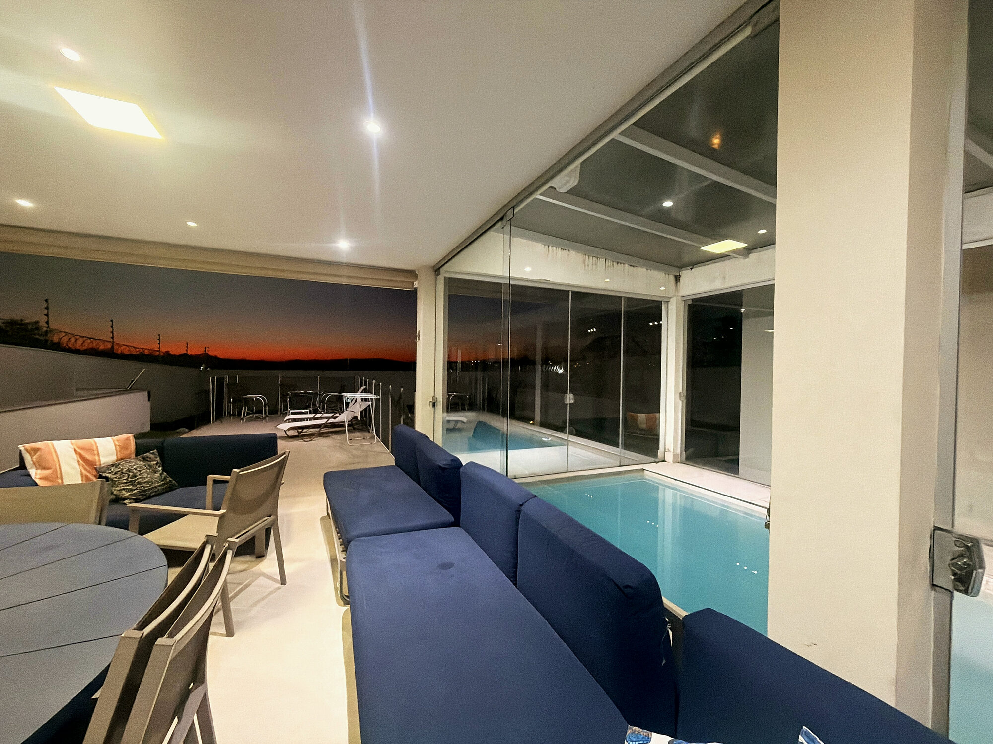 Casa térrea, 480 m², com duas piscinas e spa — Vila Toscana, Sorocaba