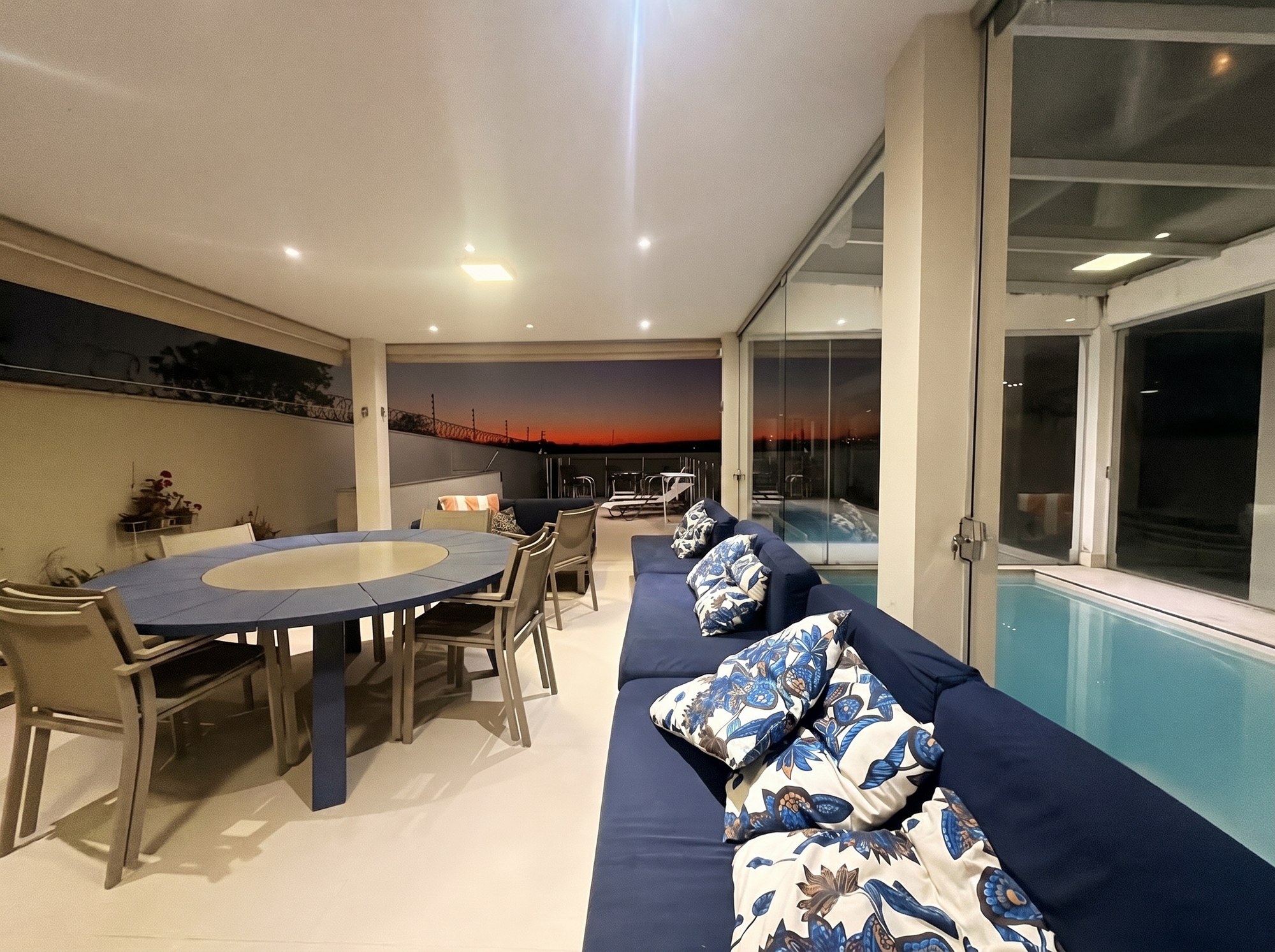 Casa térrea, 480 m², com duas piscinas e spa — Vila Toscana, Sorocaba