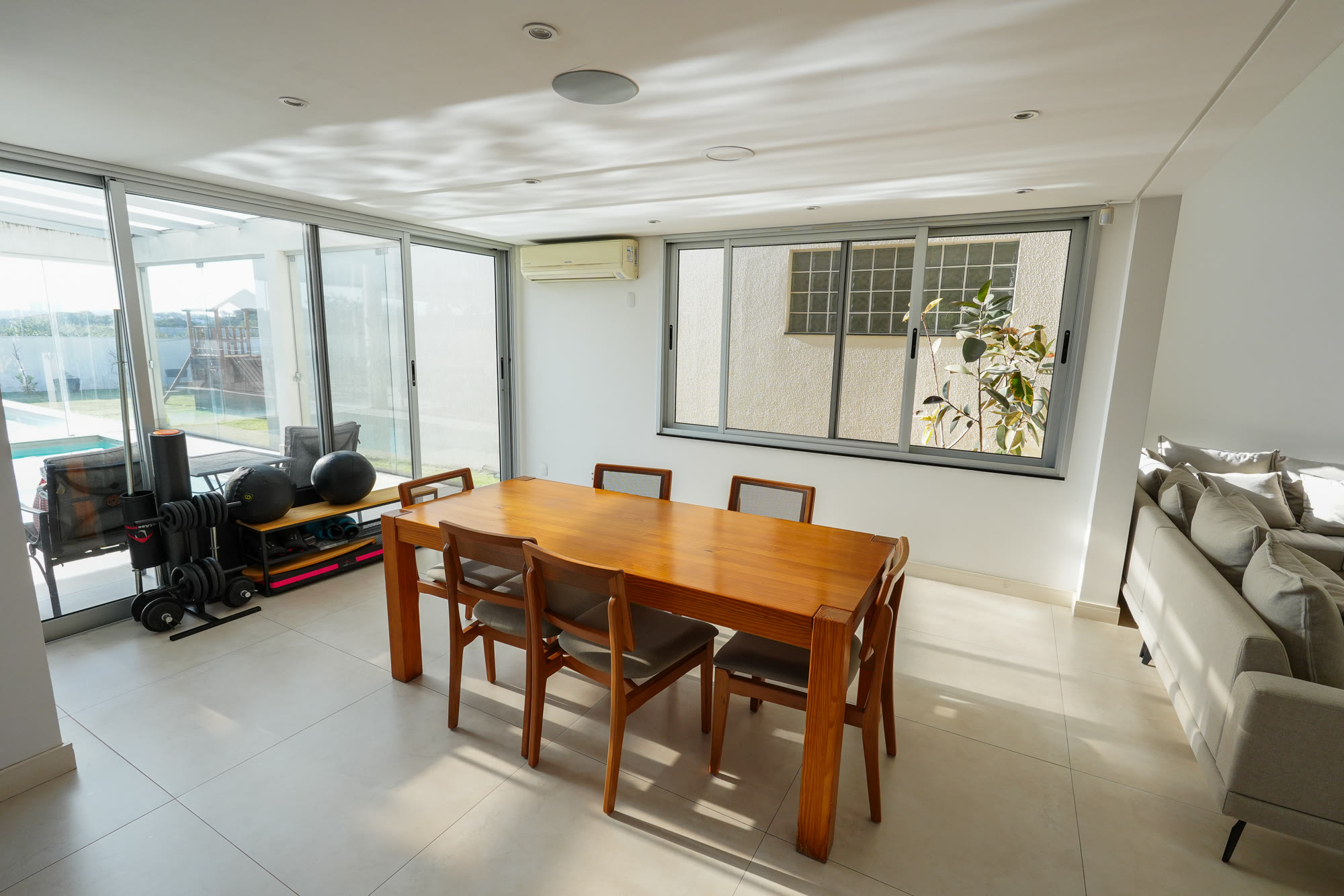 Casa térrea, 480 m², com duas piscinas e spa — Vila Toscana, Sorocaba