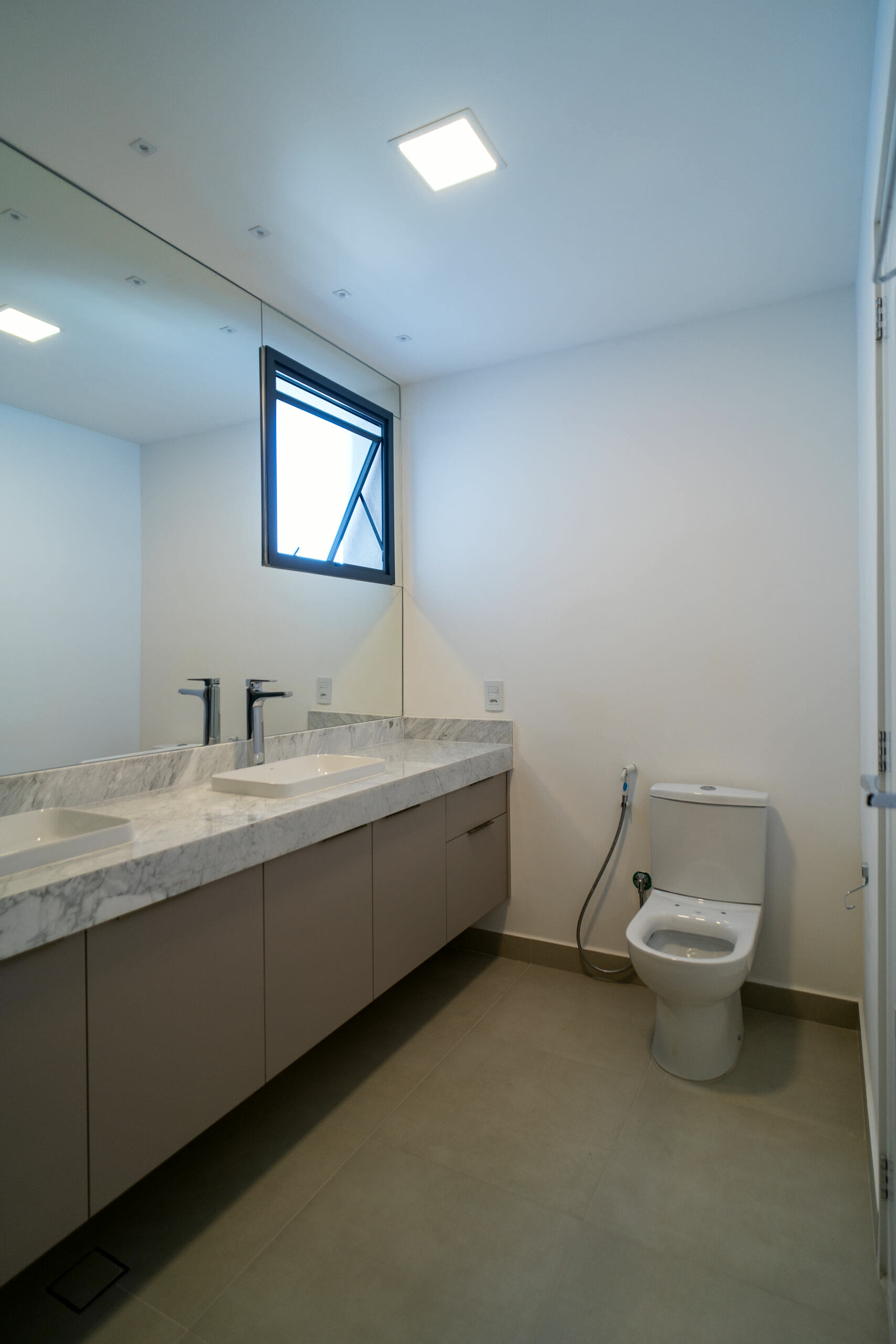 Apartamento Ícone Mobiliado e Vista