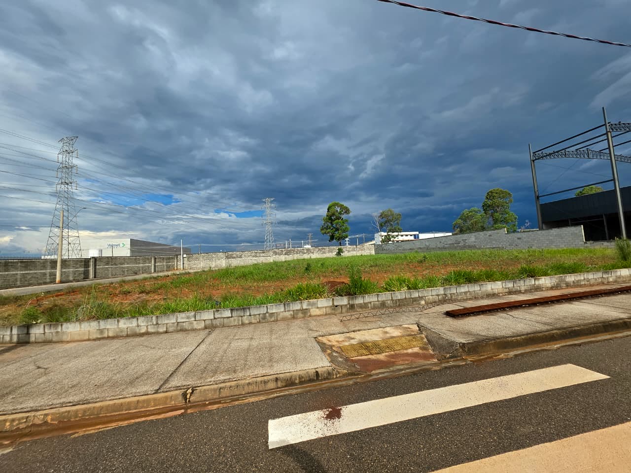 Terreno Empresarial Metropolitano — Quadra M Lote 01