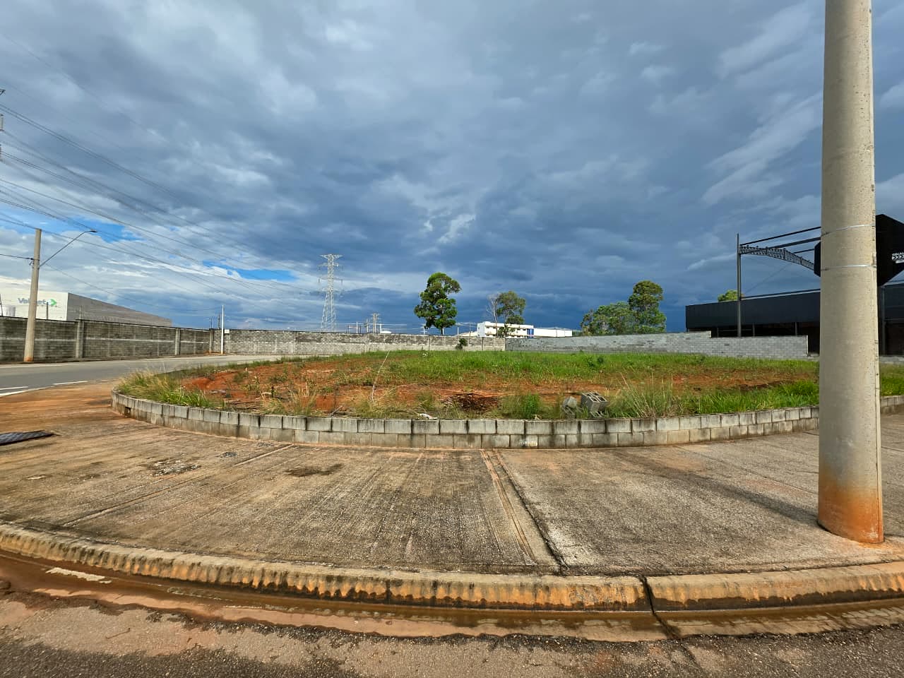 Terreno Empresarial Metropolitano — Quadra M Lote 01