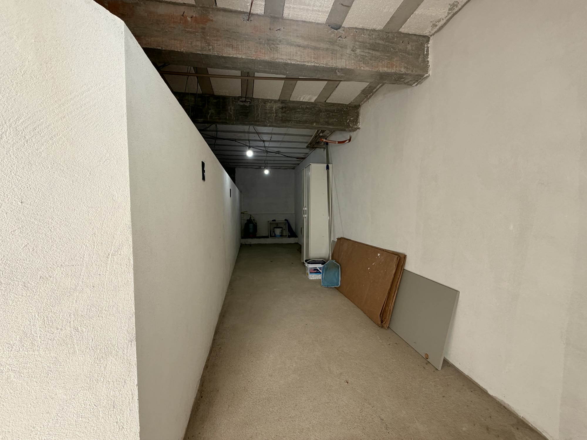 Casa contemporânea com integração à piscina — Condomínio Pampulha